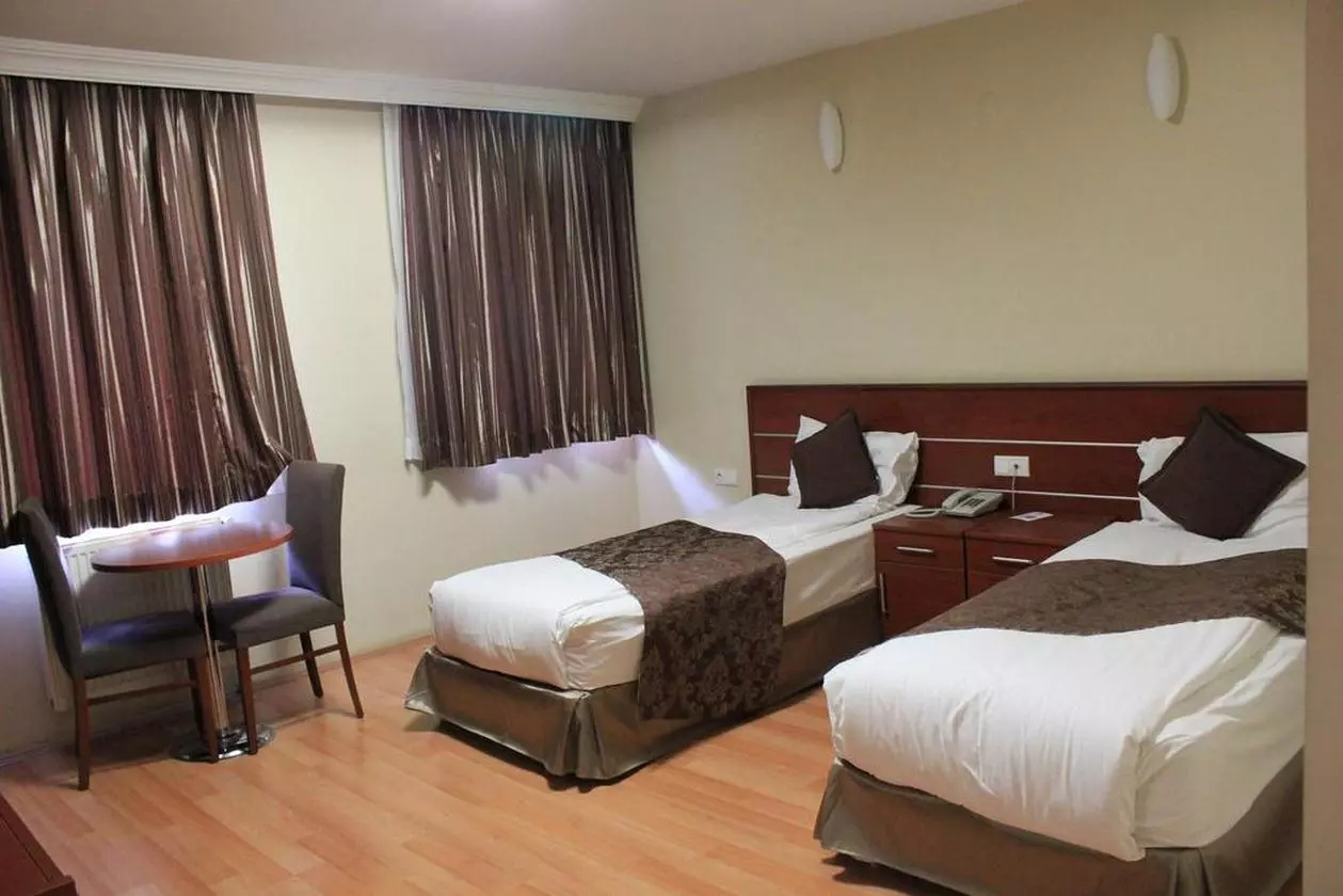 SIYAV_SHABAVIZ (14).jpg